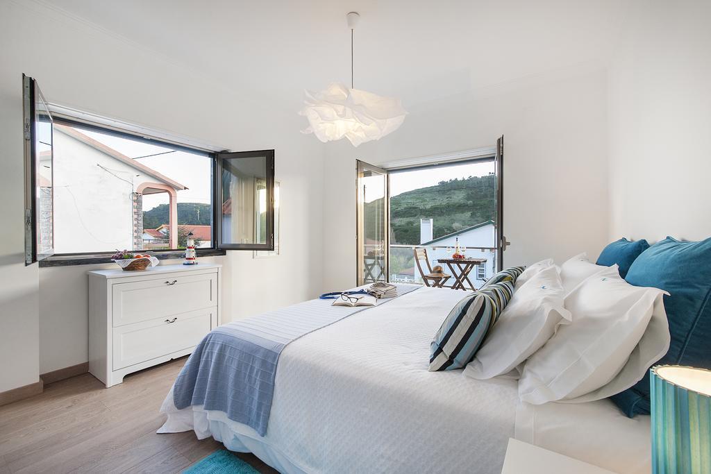 Beachouse - Surf, Bed & Breakfast Ерисейра Стая снимка