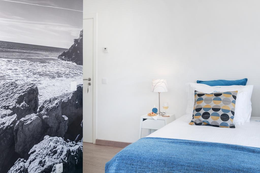 Beachouse - Surf, Bed & Breakfast Ерисейра Стая снимка
