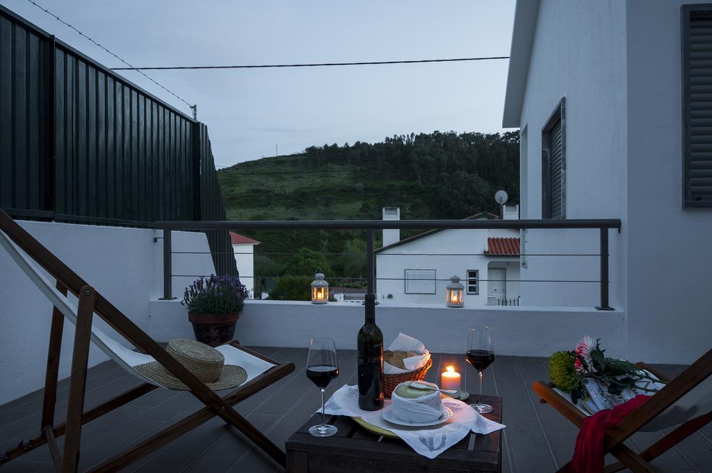 Beachouse - Surf, Bed & Breakfast Ерисейра Екстериор снимка