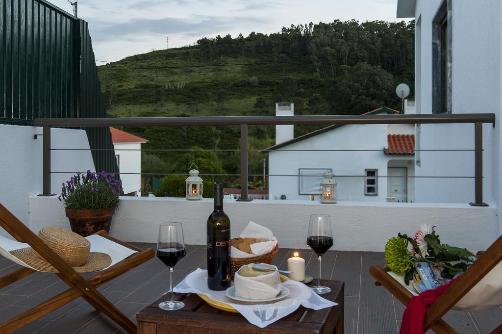 Beachouse - Surf, Bed & Breakfast Ерисейра Стая снимка